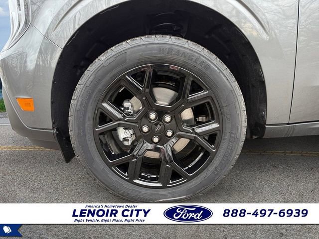 New 2026 Ford Maverick Lariat w/ Black Appearance Package image 9