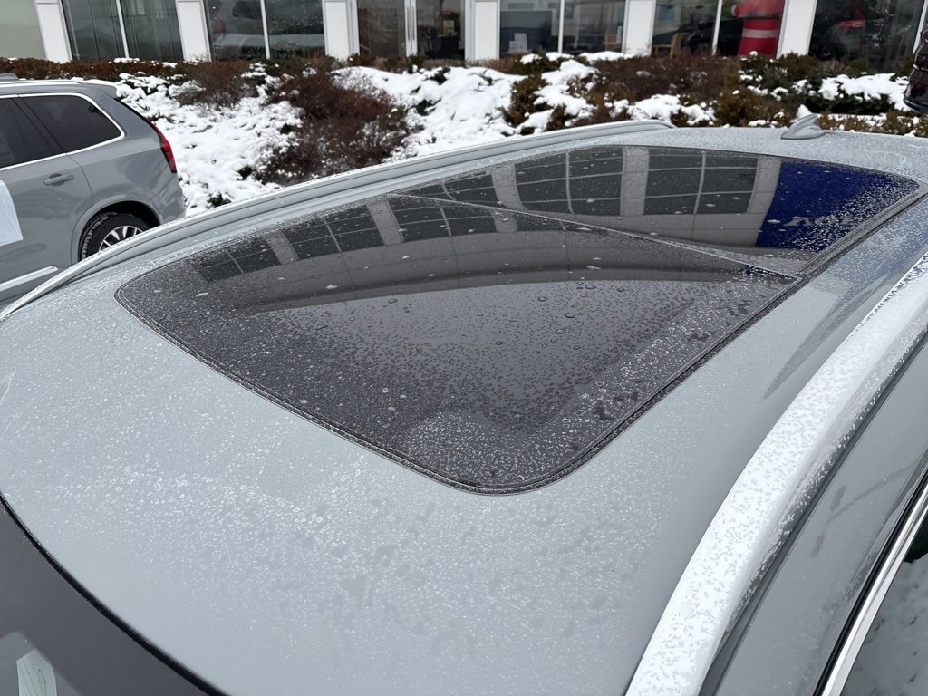 Certified 2025 Volvo XC90 B6 Plus image 12