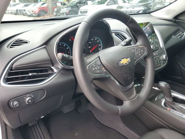 Used 2019 Chevrolet Malibu LT w/ Leather Package FWD image 18