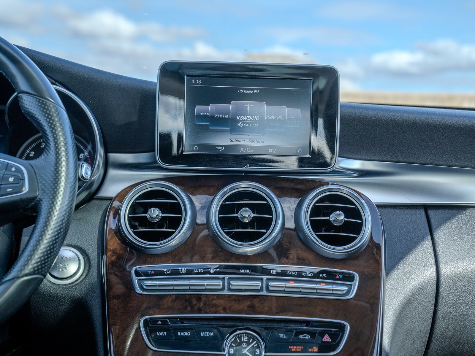 Used 2015 Mercedes-Benz C 300 4MATIC Sedan image 22