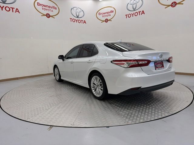 Used 2020 Toyota Camry XLE FWD image 3