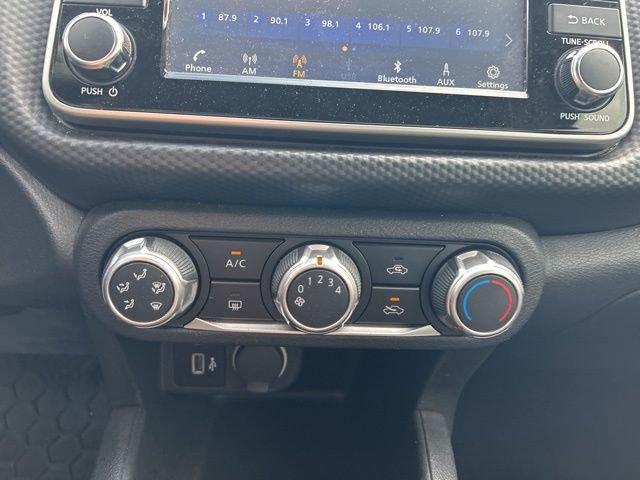 Used 2022 Nissan Kicks S FWD image 25