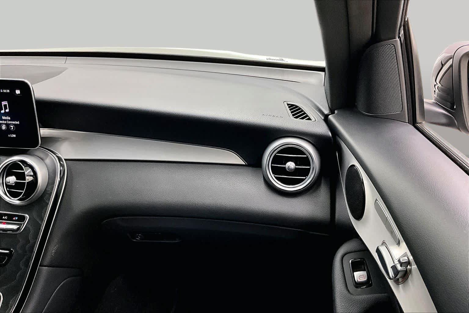 Certified 2022 Mercedes-Benz GLC 300 image 18