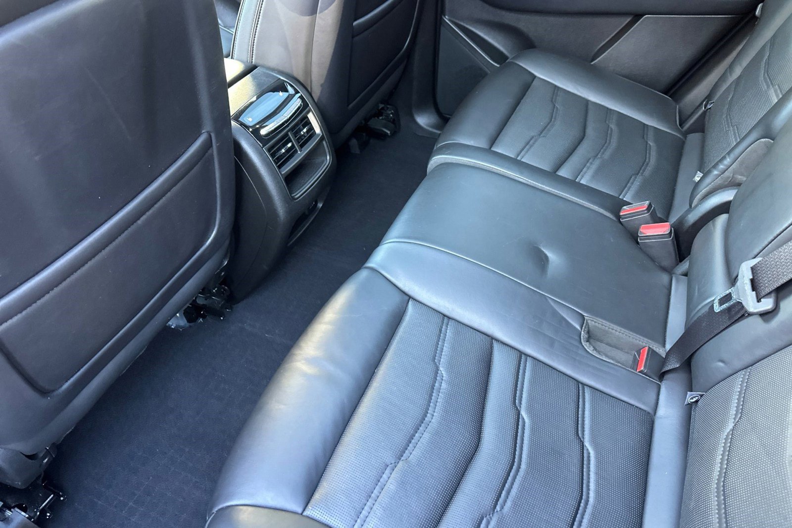 Used 2019 Cadillac XT5 Platinum image 26