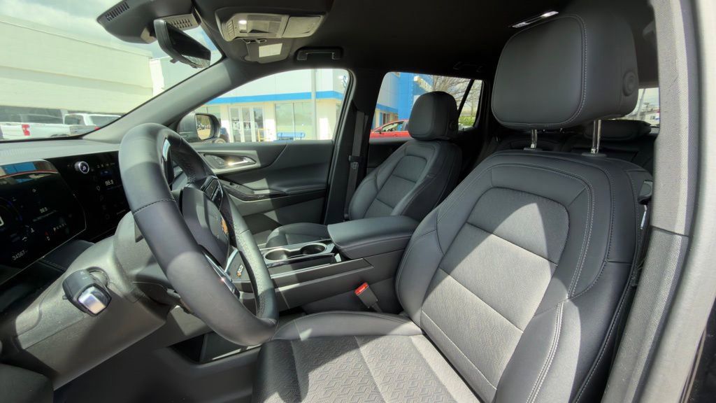 Used 2025 Chevrolet Equinox LT w/ Convenience Package II AWD/4WD image 8