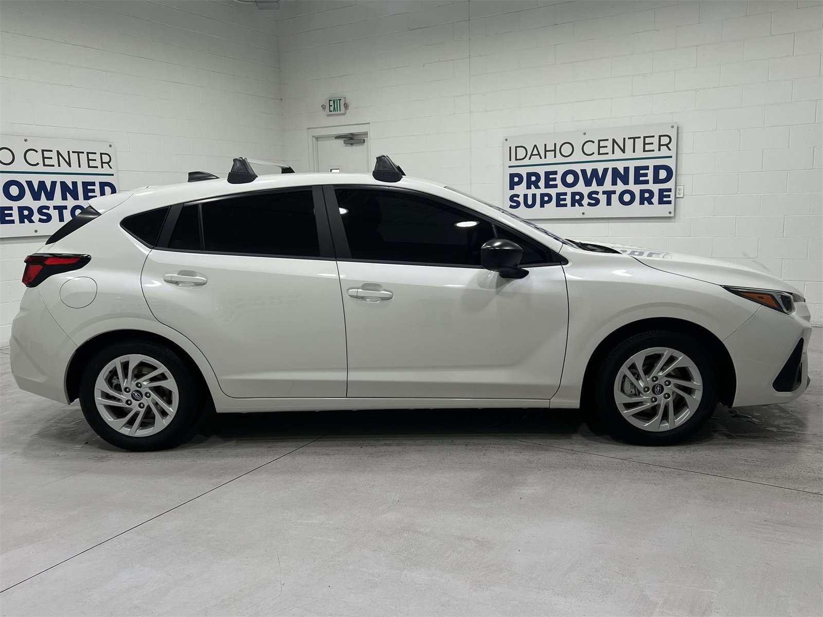 Certified 2024 Subaru Impreza 2.0i image 9