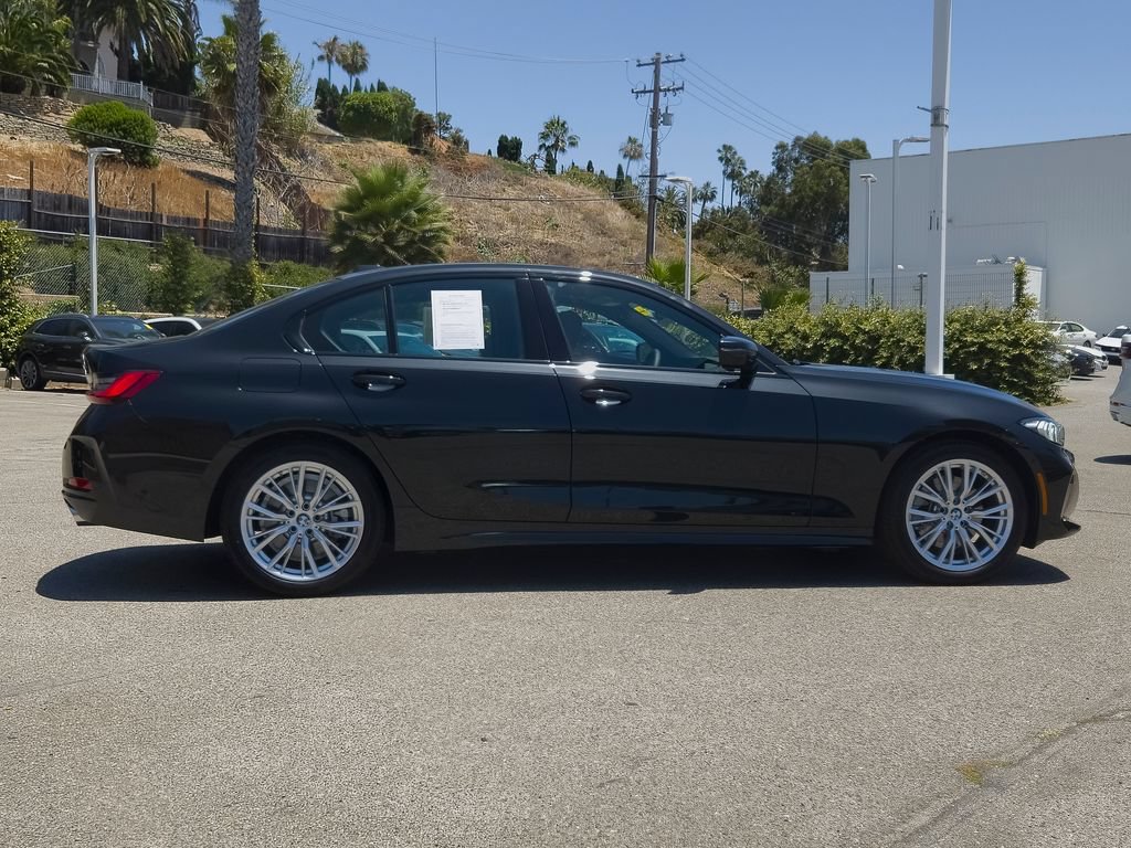 Used 2023 BMW 330i Sedan w/ Parking Assistance Package RWD image 4