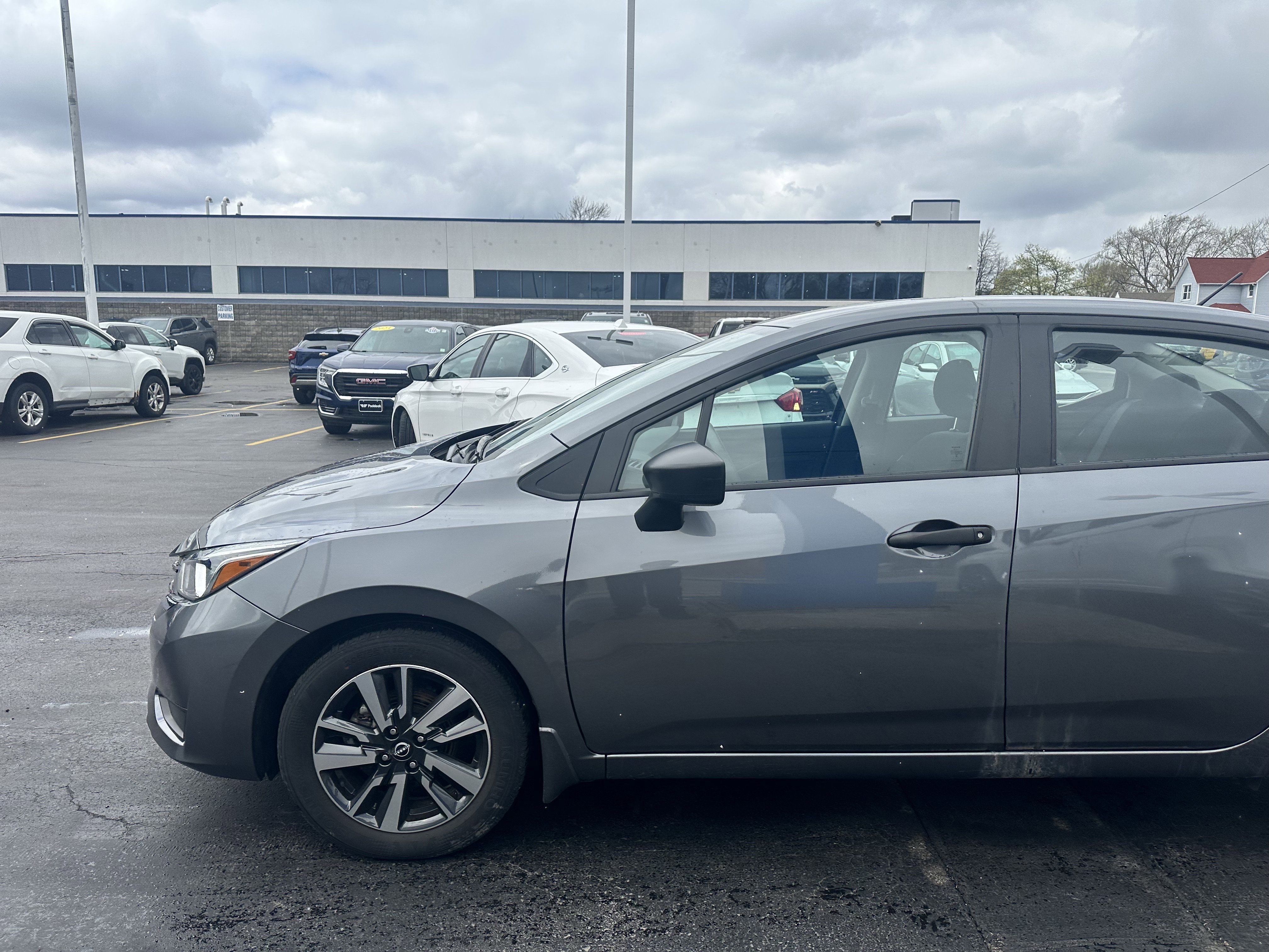 Used 2024 Nissan Versa S w/ S Plus Package FWD image 4