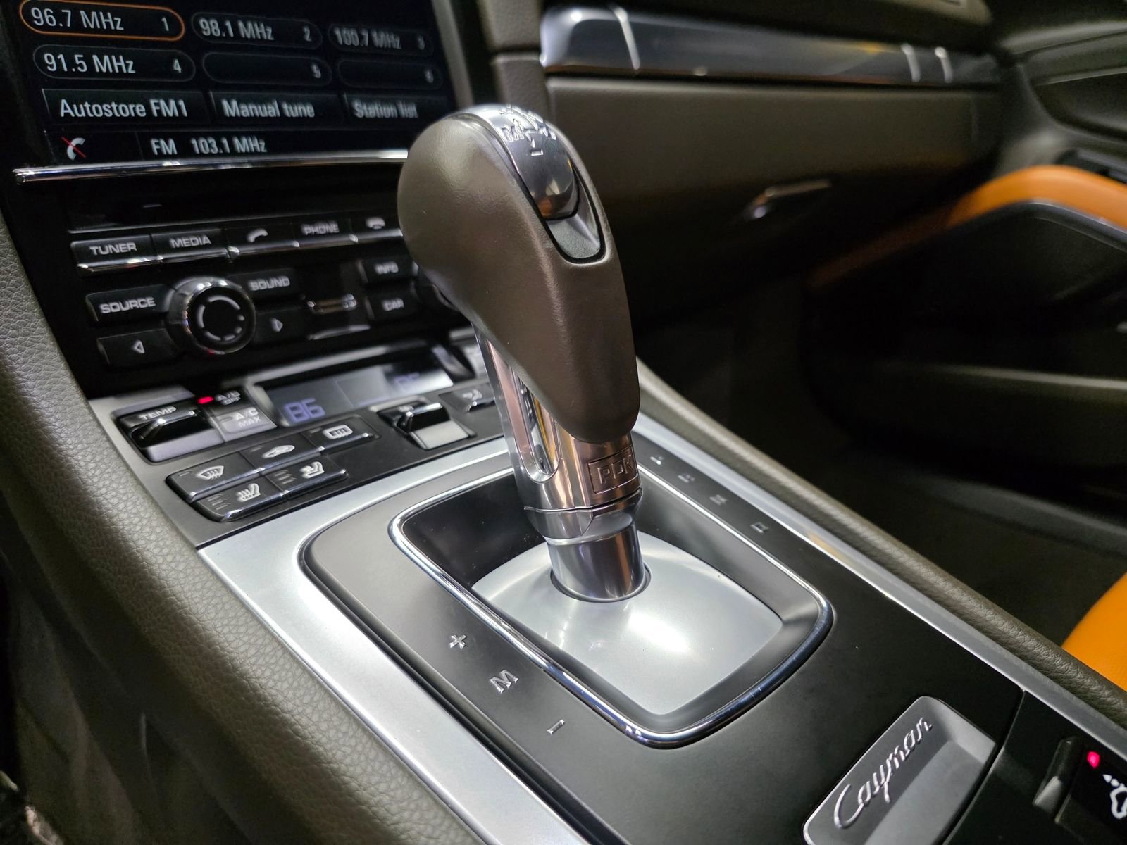 Used 2015 Porsche Cayman image 31