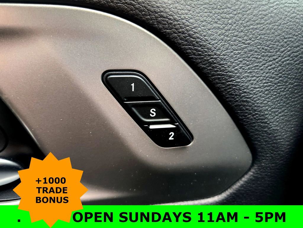 New 2025 Chrysler Pacifica Select image 12