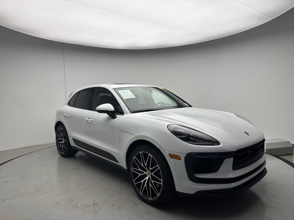 Certified 2022 Porsche Macan S AWD/4WD image 8