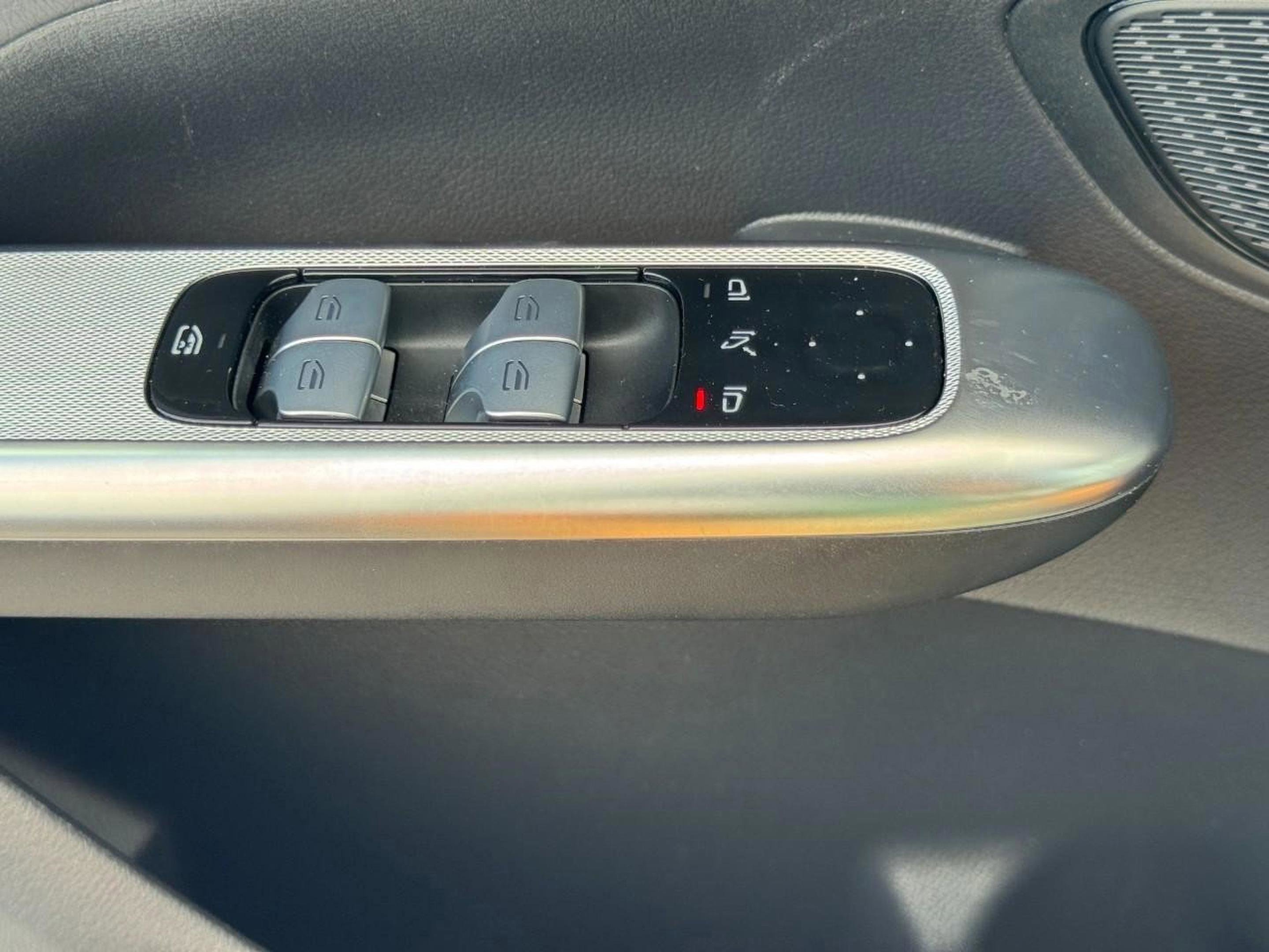 Certified 2025 Mercedes-Benz GLC 350e 4MATIC image 28