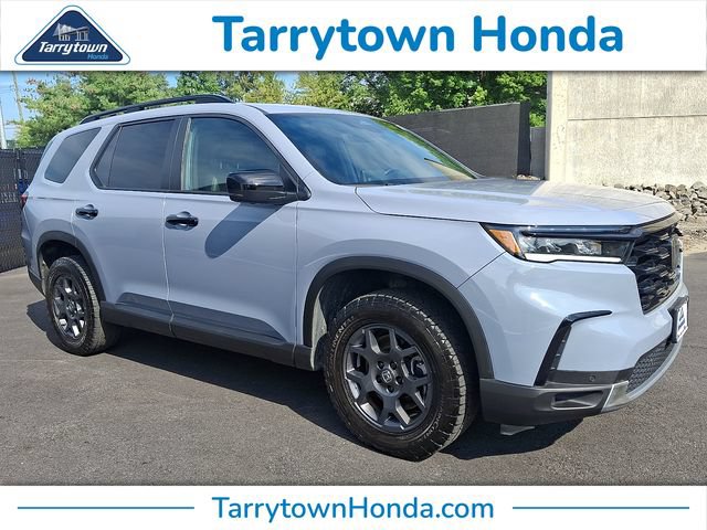 Certified 2025 Honda Pilot TrailSport
