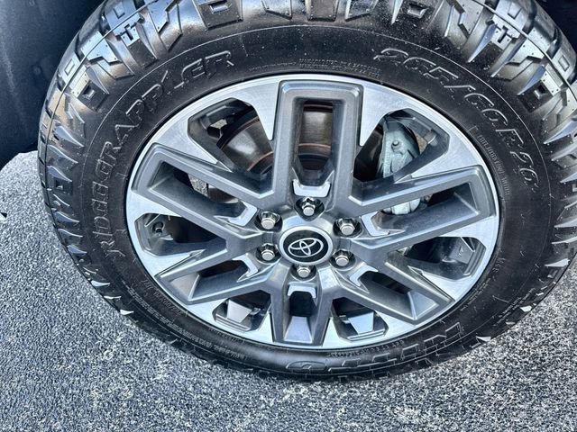 Used 2024 Toyota Tundra Limited image 19