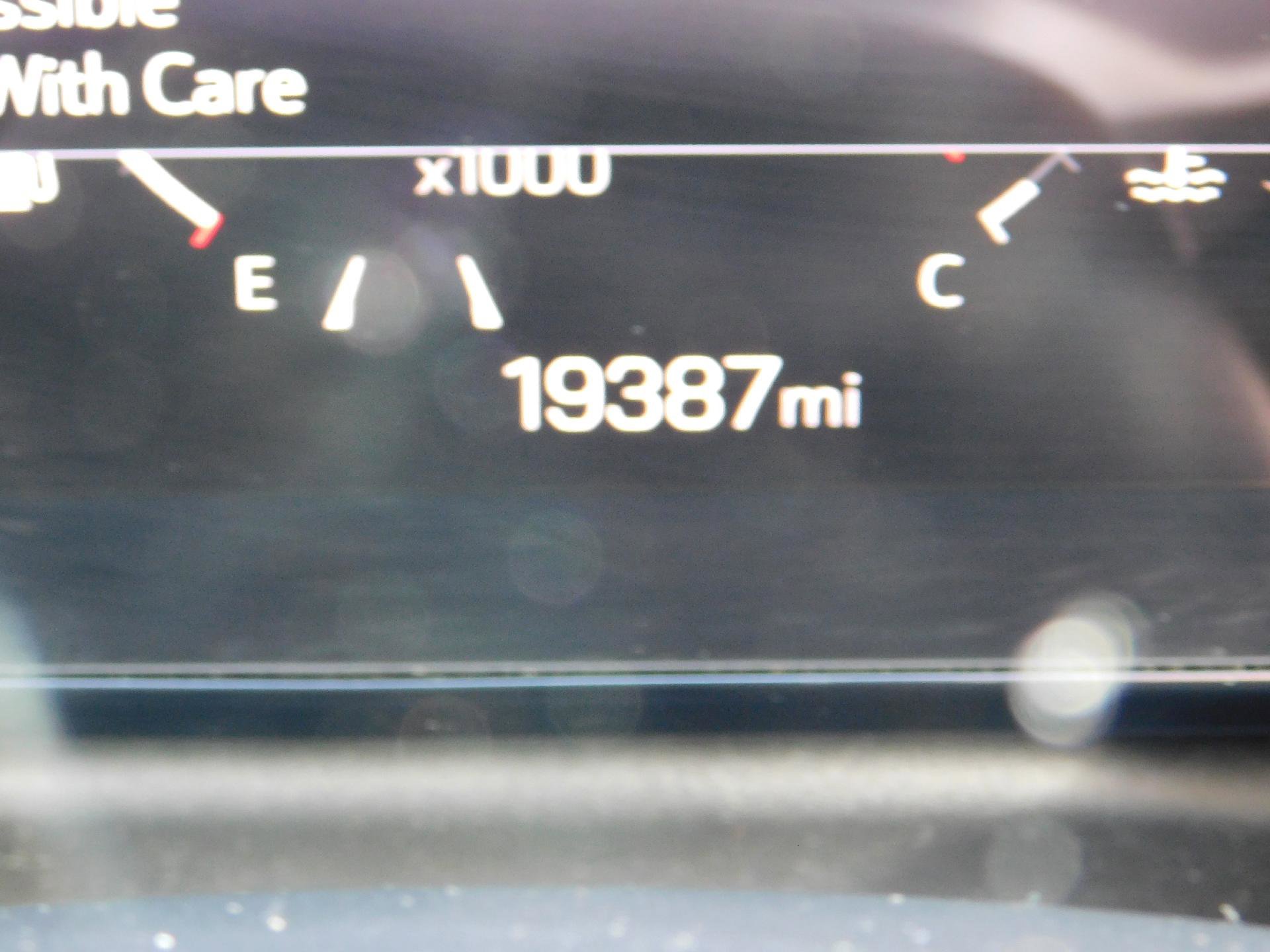 Used 2025 GMC Terrain Elevation image 36