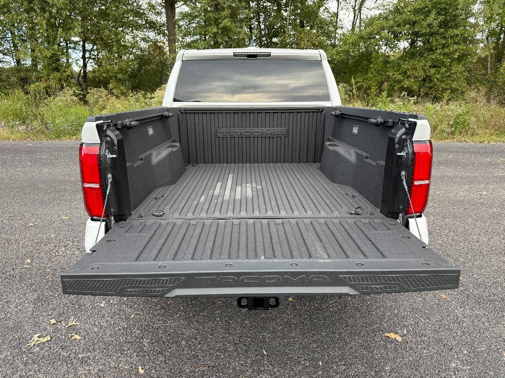 Used 2024 Toyota Tacoma TRD Off-Road image 7