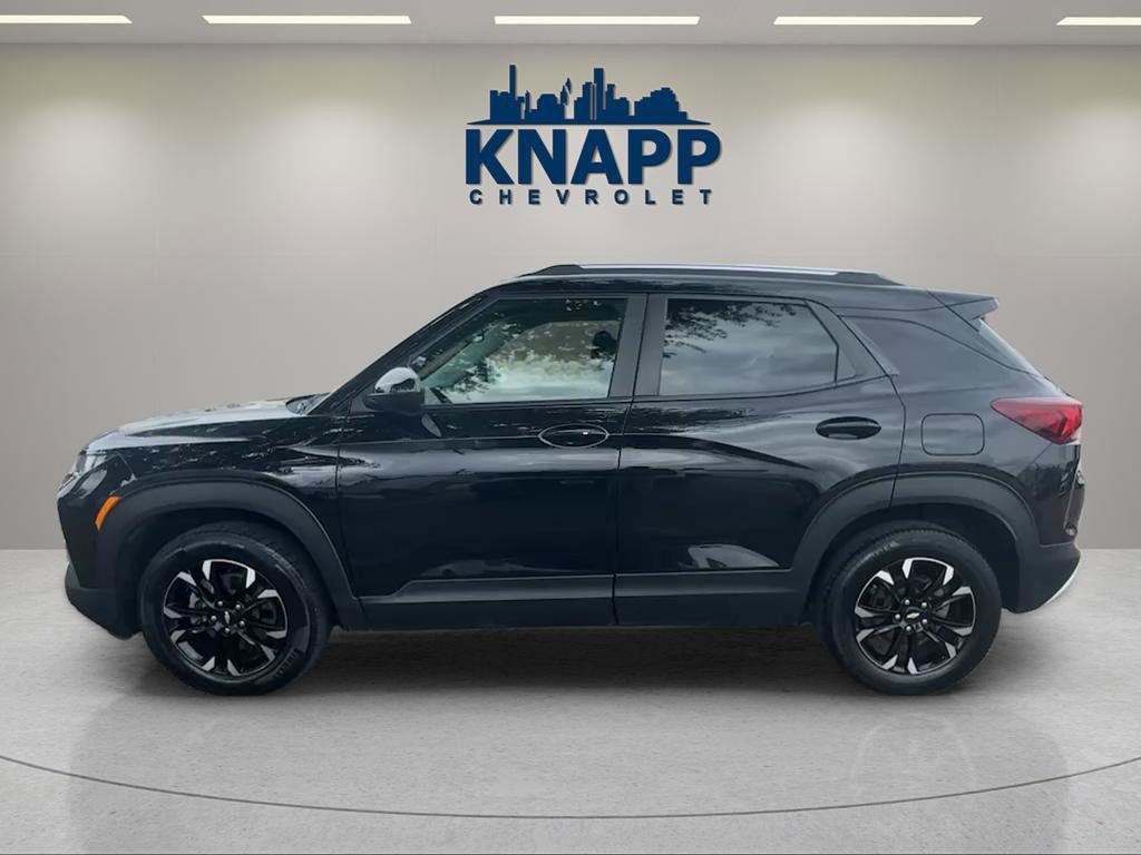 Used 2023 Chevrolet TrailBlazer LT w/ Convenience Package AWD/4WD image 2