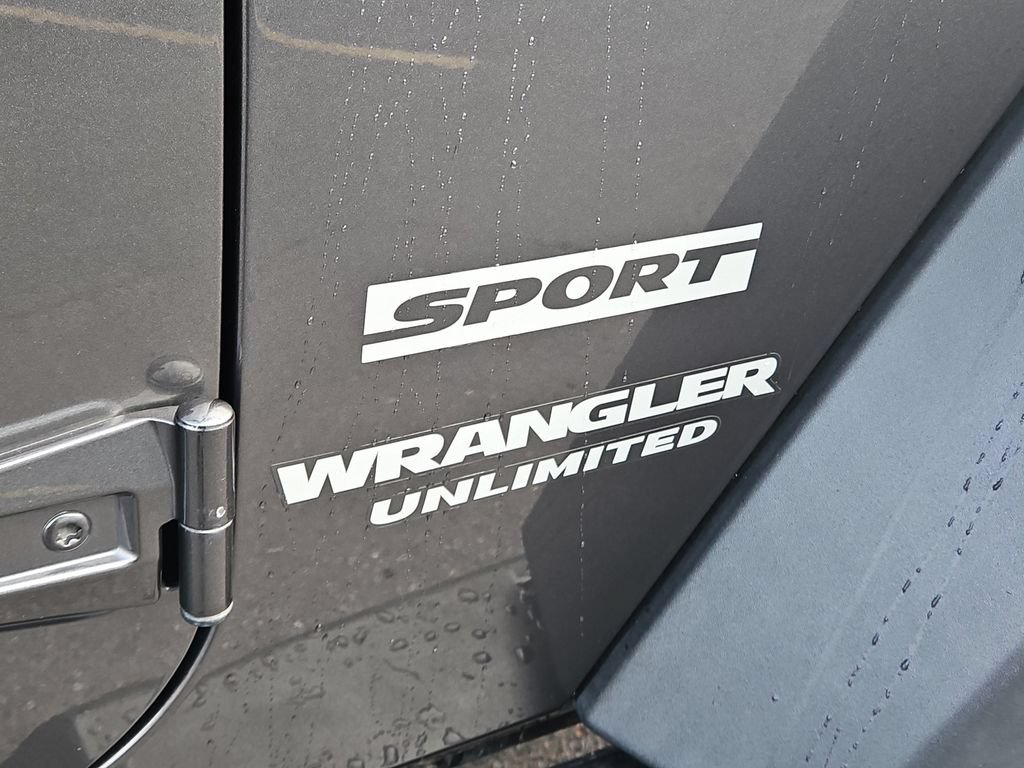 Used 2017 Jeep Wrangler Unlimited Sport w/ Quick Order Package 24S AWD/4WD image 8