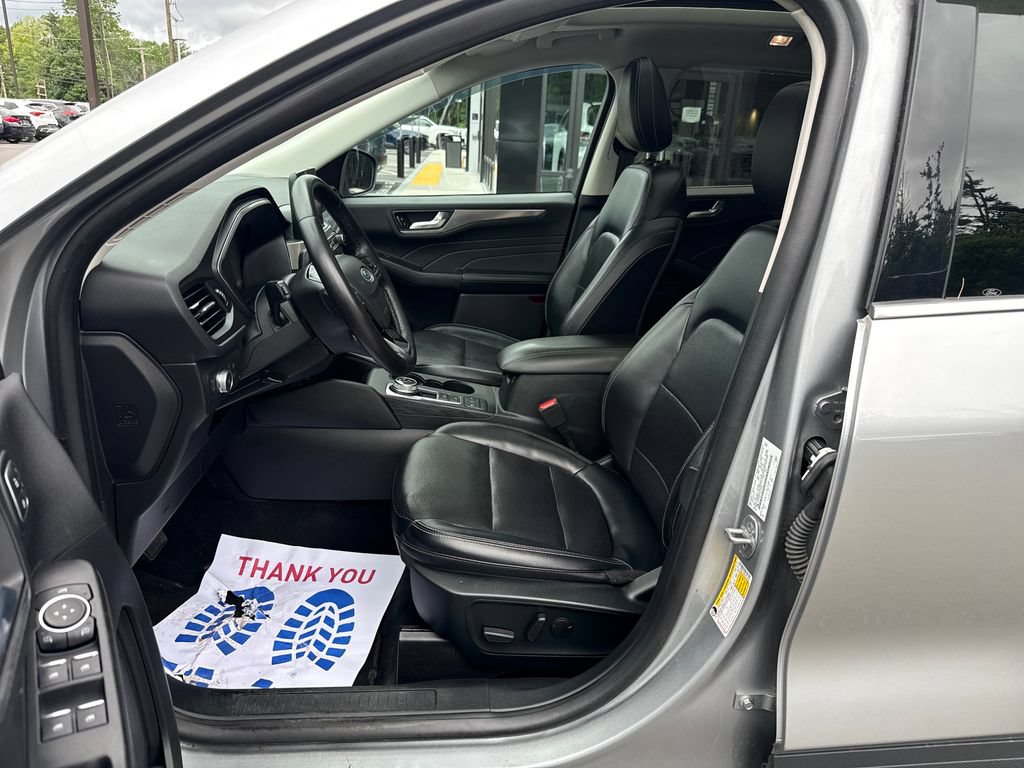 Used 2022 Ford Escape Titanium AWD/4WD image 22