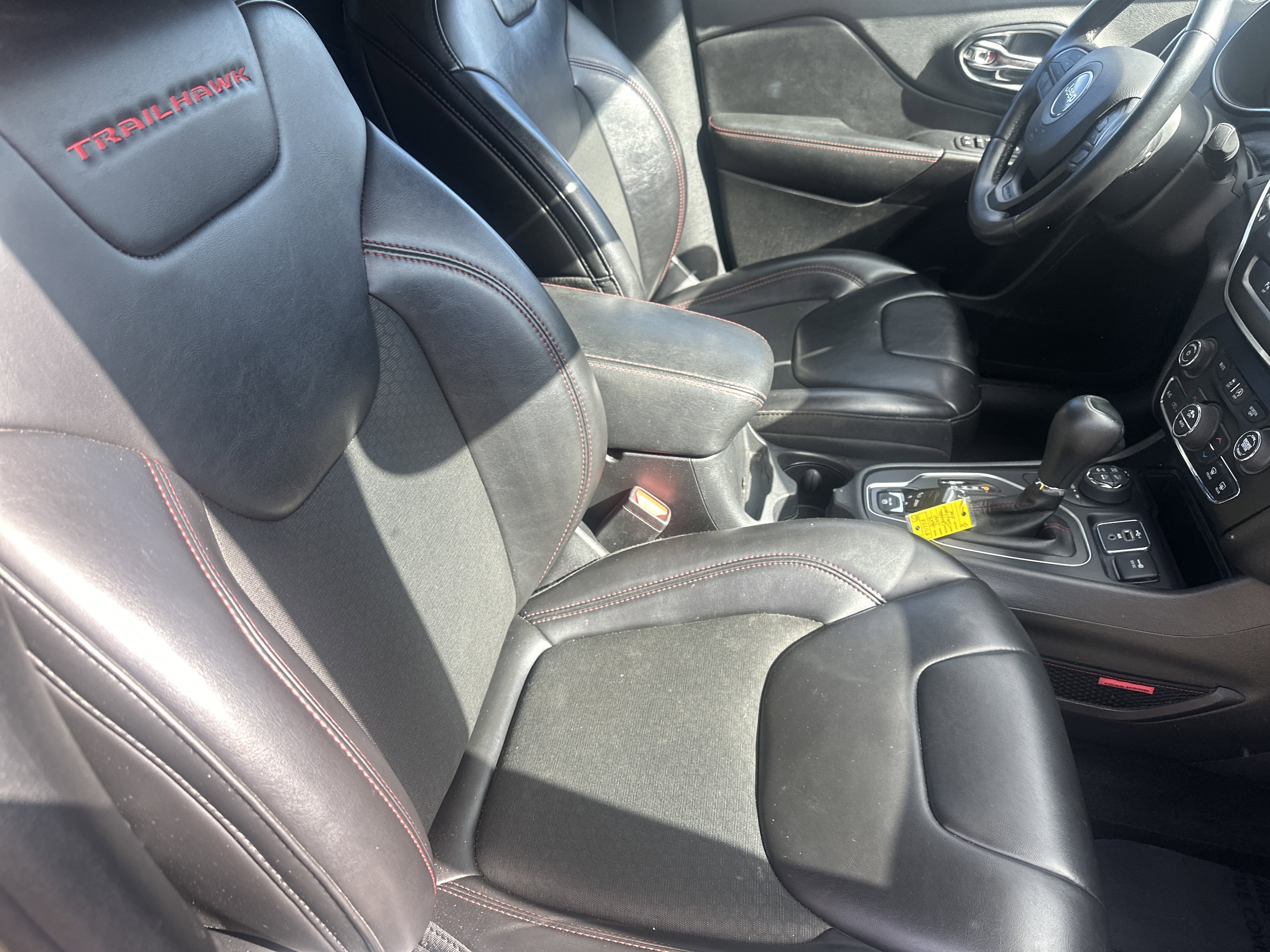 Used 2019 Jeep Cherokee Trailhawk w/ Comfort/Convenience Group image 30