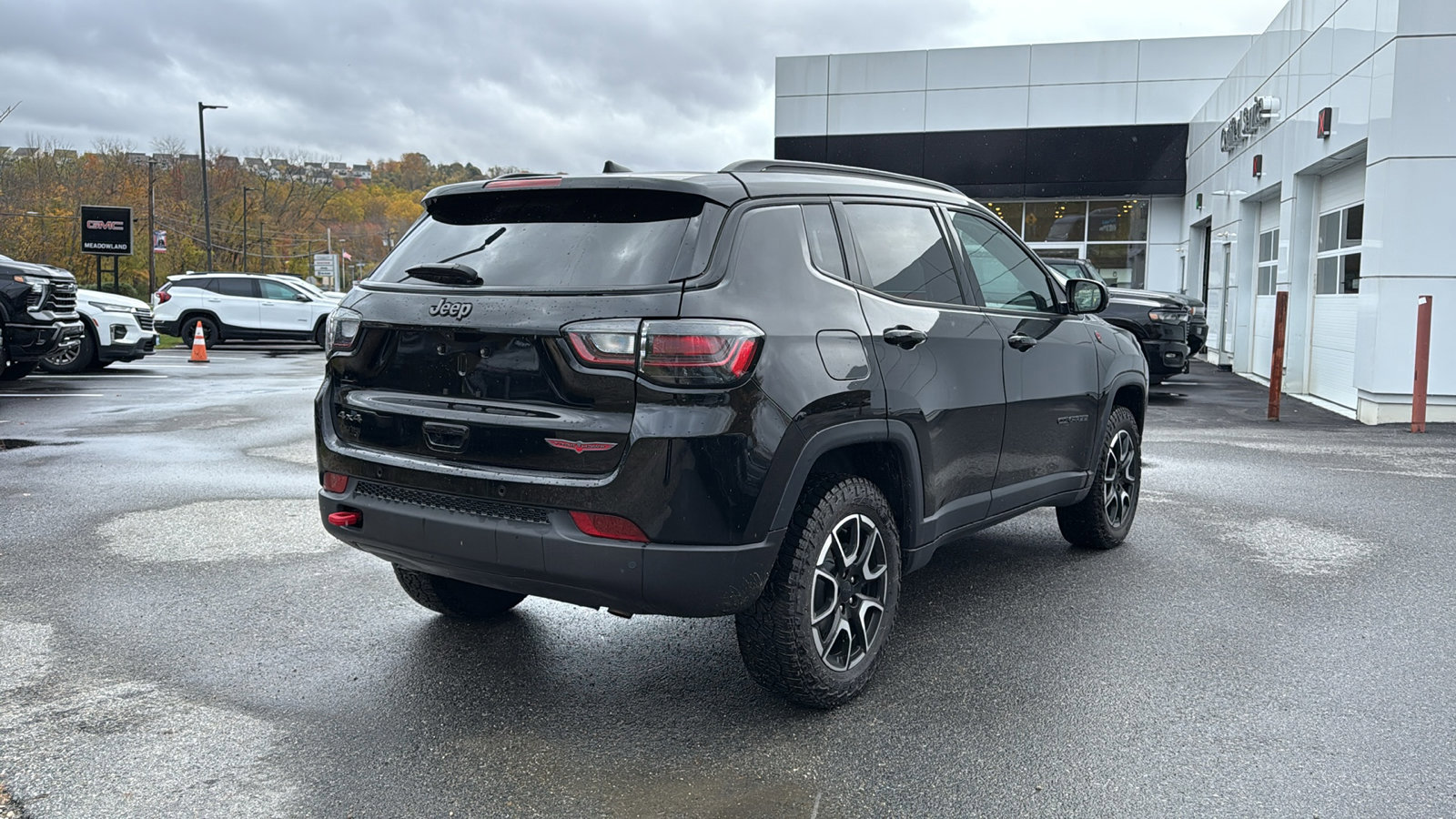Certified 2024 Jeep Compass Trailhawk w/ Trailhawk Elite Group image 4