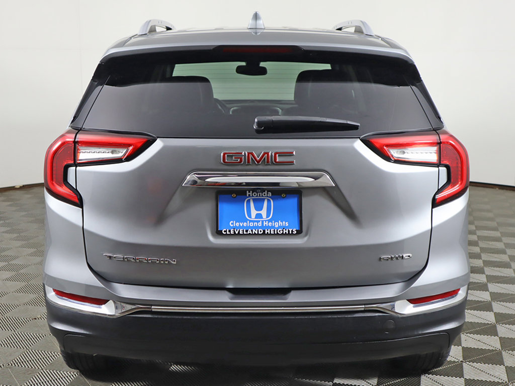 Used 2024 GMC Terrain SLT AWD/4WD image 11