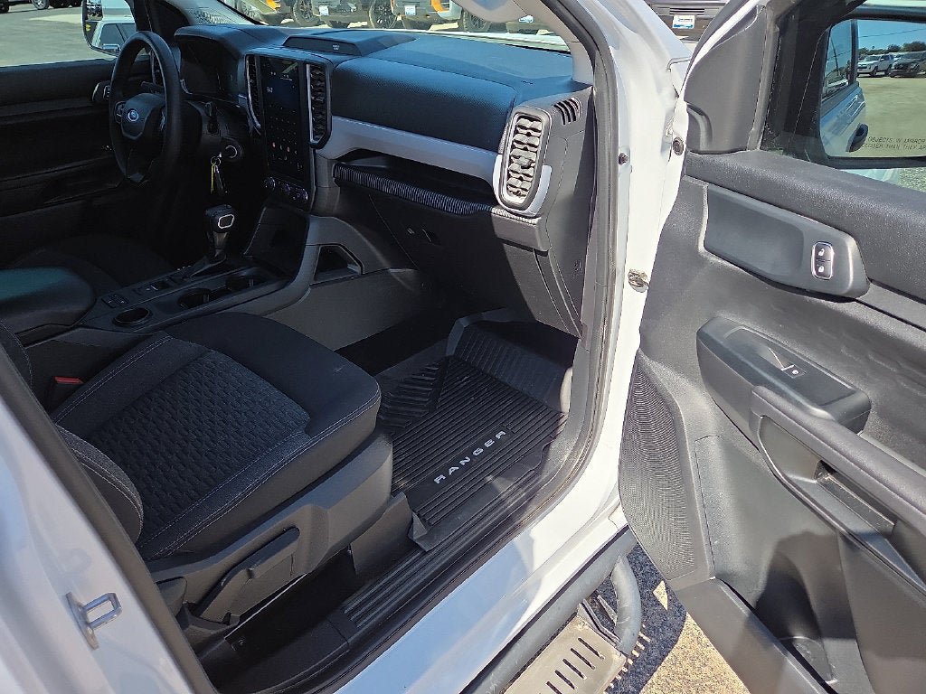 Used 2025 Ford Ranger XL RWD image 12