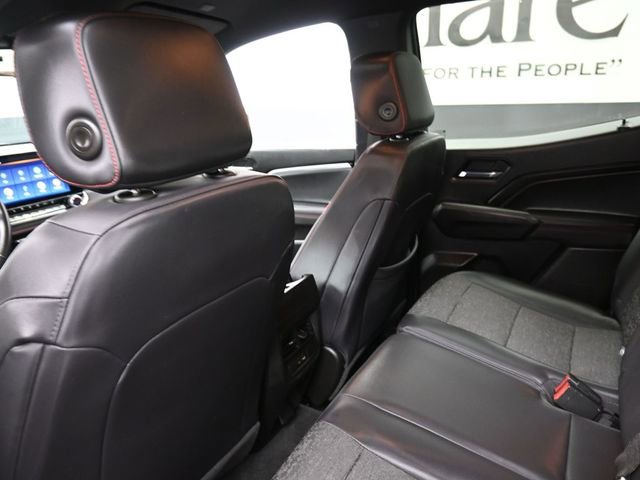 Used 2024 Chevrolet Colorado Z71 w/ Z71 Convenience Package 2 image 23