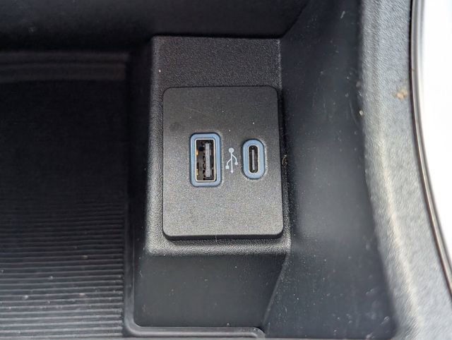 Used 2023 Ford Edge SE AWD/4WD image 18