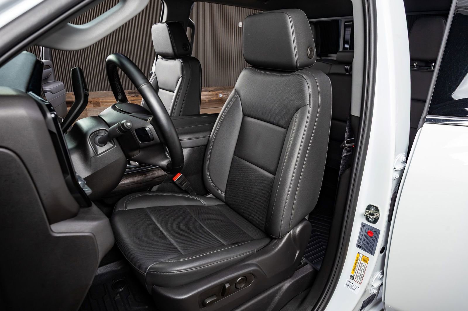 Used 2025 Chevrolet Silverado 3500 LTZ w/ LTZ Plus Package image 29