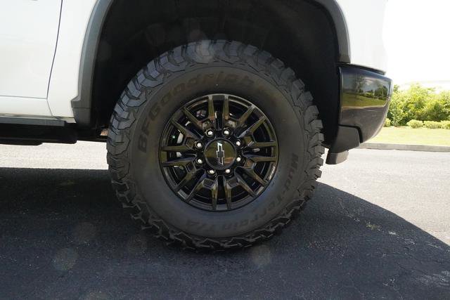Used 2026 Chevrolet Silverado 2500 ZR2 AWD/4WD image 40