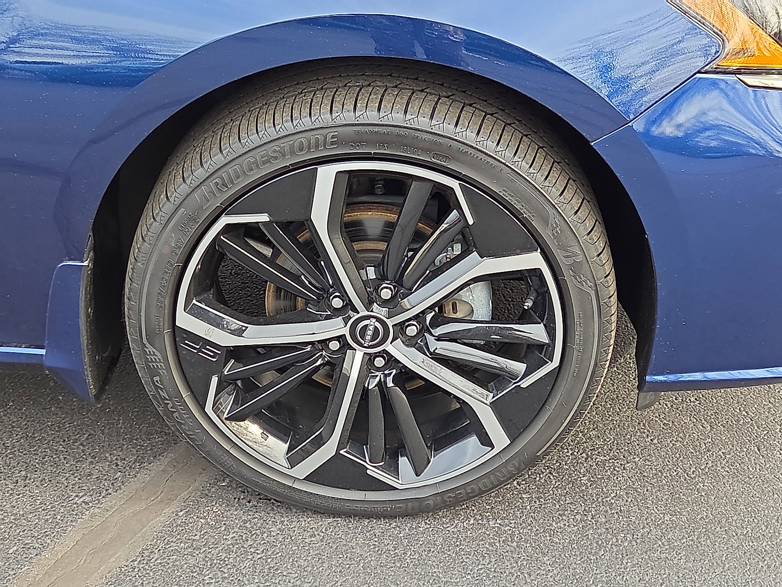 Used 2023 Nissan Altima 2.5 SR w/ SR Premium Package image 8