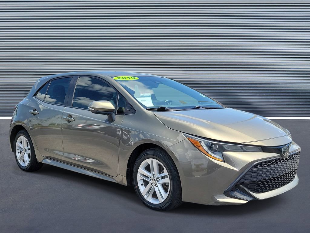Used 2019 Toyota Corolla SE FWD image 2