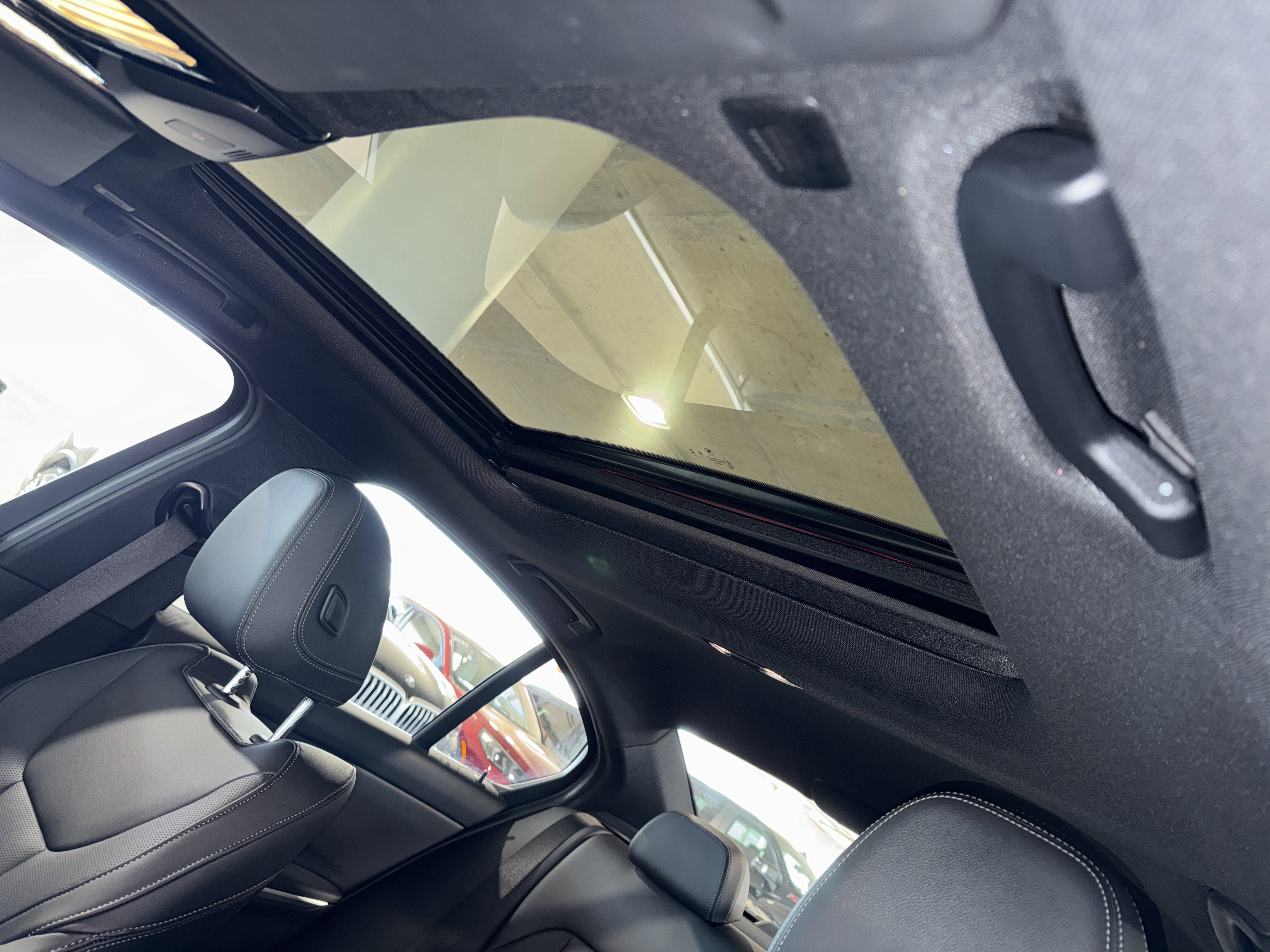 Certified 2024 BMW 330i Sedan image 30