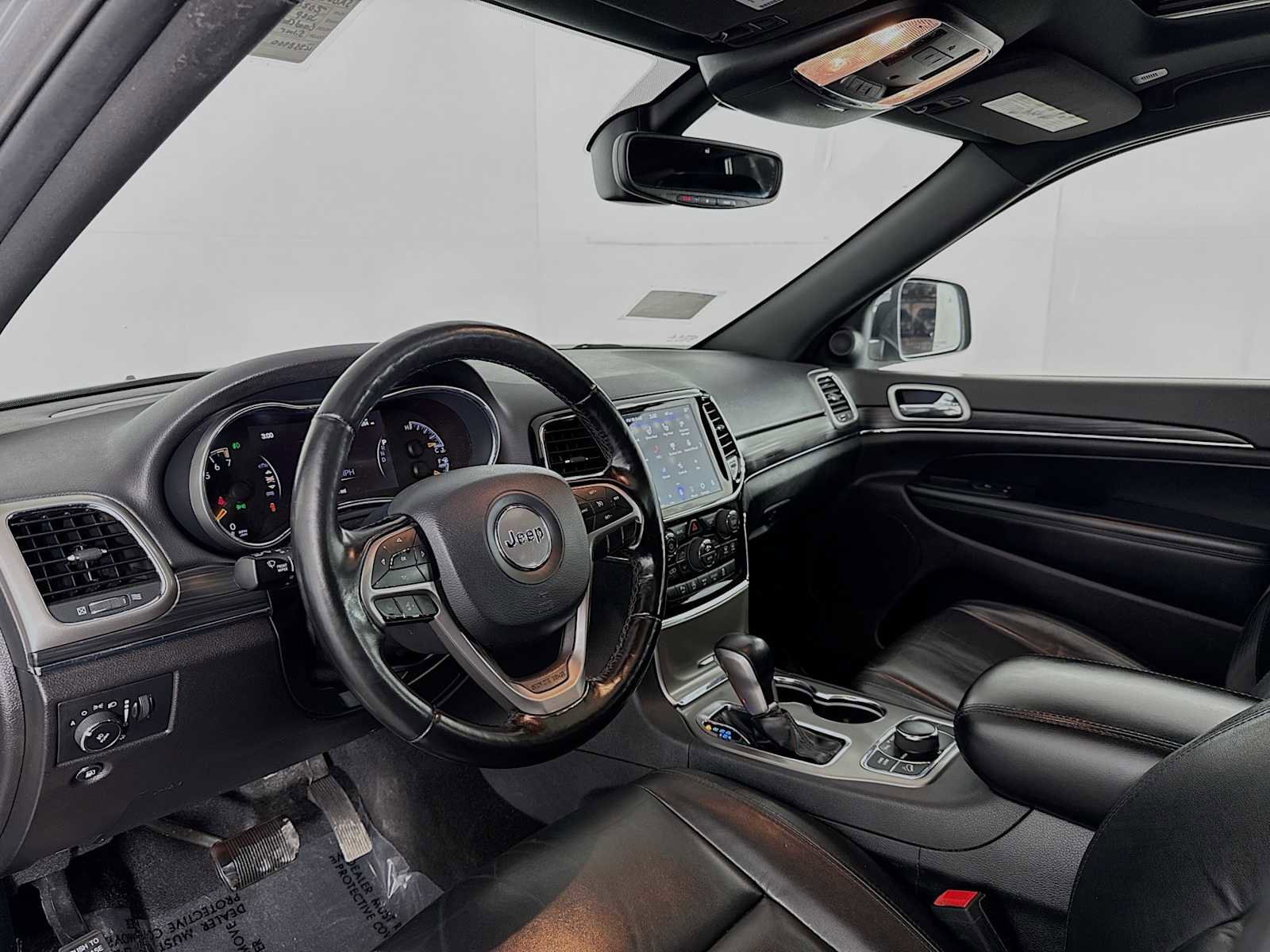 Used 2020 Jeep Grand Cherokee Limited w/ Premium Lighting Group image 9