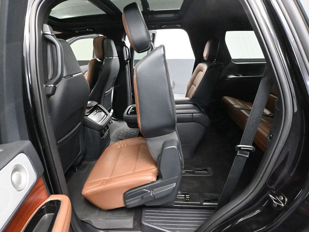 Used 2024 Lincoln Navigator Reserve w/ Equipment Group 201A image 50