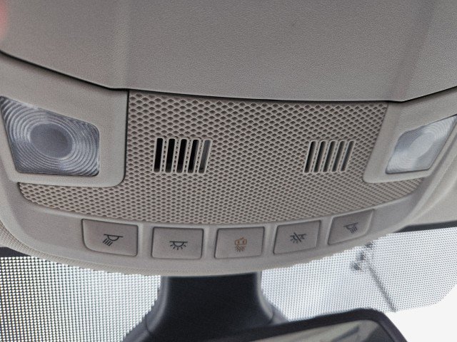 Used 2023 Ford Edge Titanium image 46