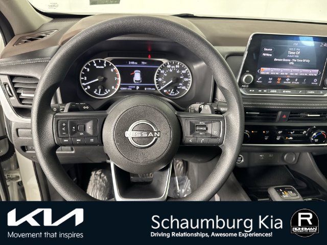 Used 2023 Nissan Rogue S FWD image 11