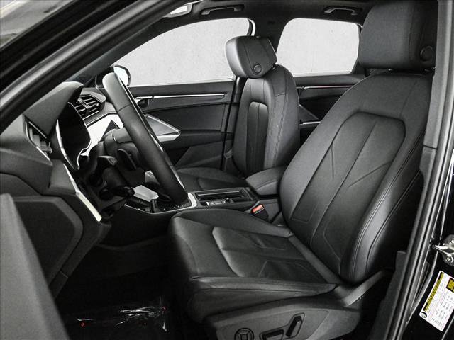 Certified 2025 Audi Q3 2.0T Premium Plus w/ Premium Plus Package image 17