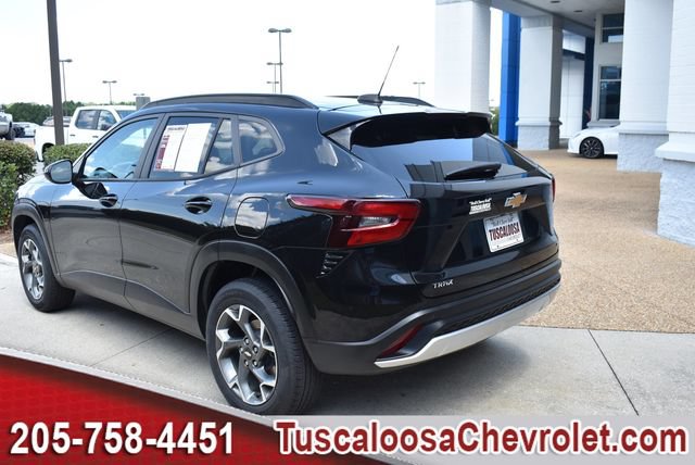 Certified 2024 Chevrolet Trax LT w/ Driver Confidence Package FWD image 8