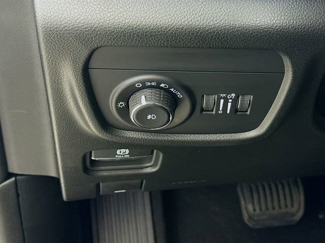 New 2025 Jeep Grand Cherokee L Overland w/ Luxury Tech Group IV image 10