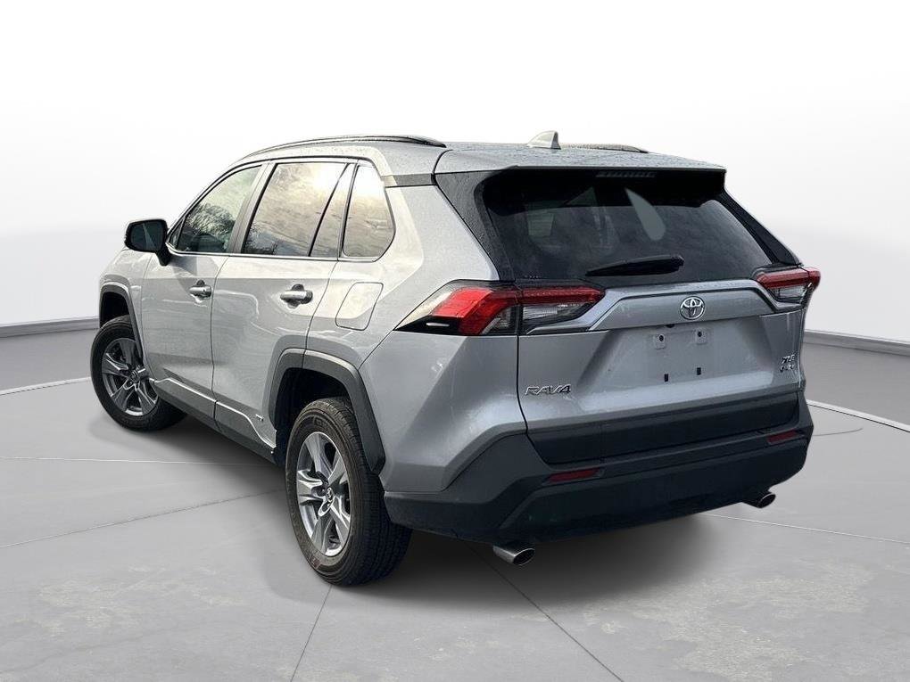 Used 2025 Toyota RAV4 XLE image 8