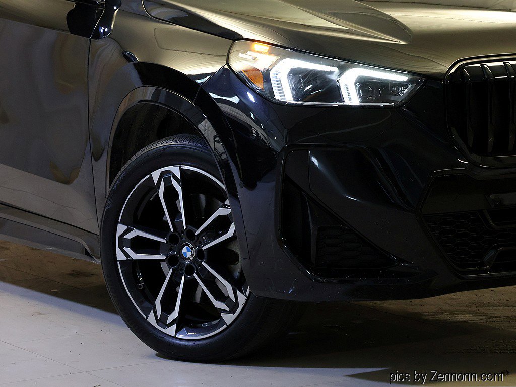 Used 2023 BMW X1 xDrive28i w/ Premium Package AWD/4WD image 3