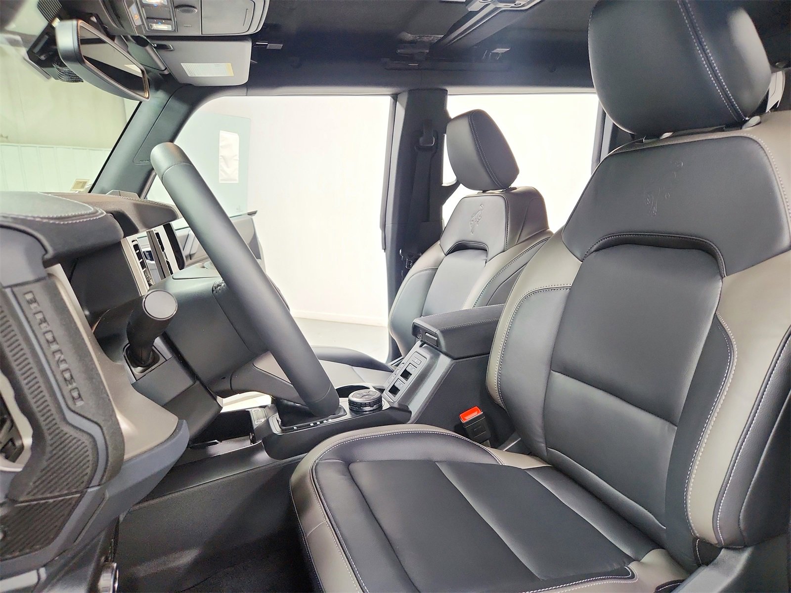 New 2025 Ford Bronco Outer Banks w/ Sasquatch Package image 19