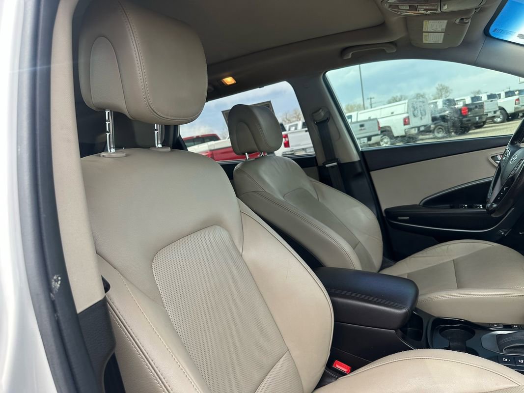 Used 2019 Hyundai Santa Fe XL AWD/4WD image 16