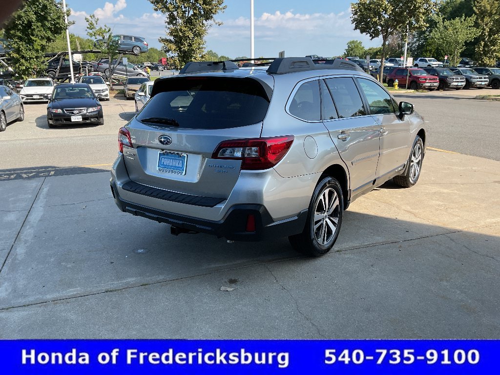 Used 2018 Subaru Outback 3.6R Limited AWD/4WD image 6