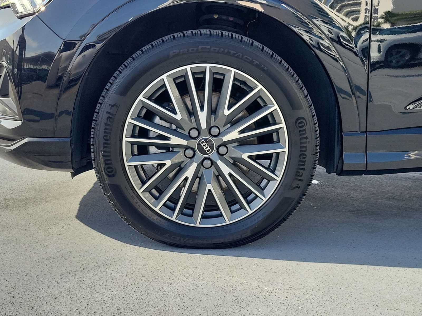 Certified 2024 Audi Q3 2.0T Premium w/ Convenience Package AWD/4WD image 12