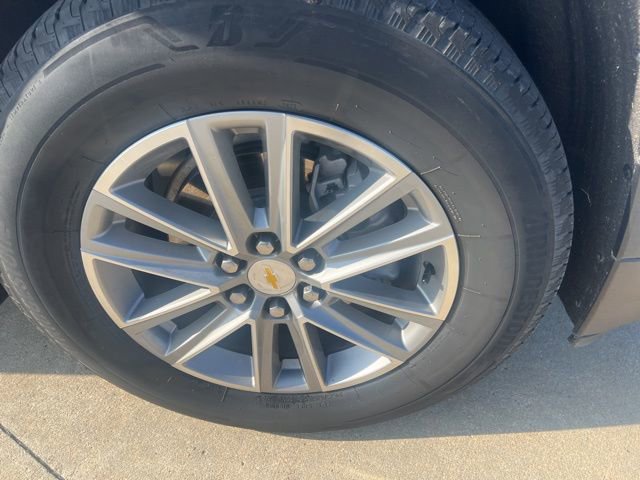 Used 2022 Chevrolet Traverse LT image 11