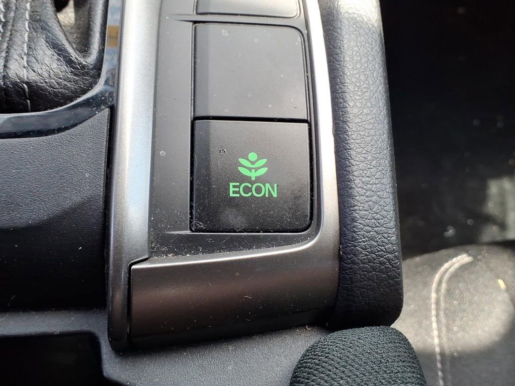 Used 2018 Honda Civic Sport image 26