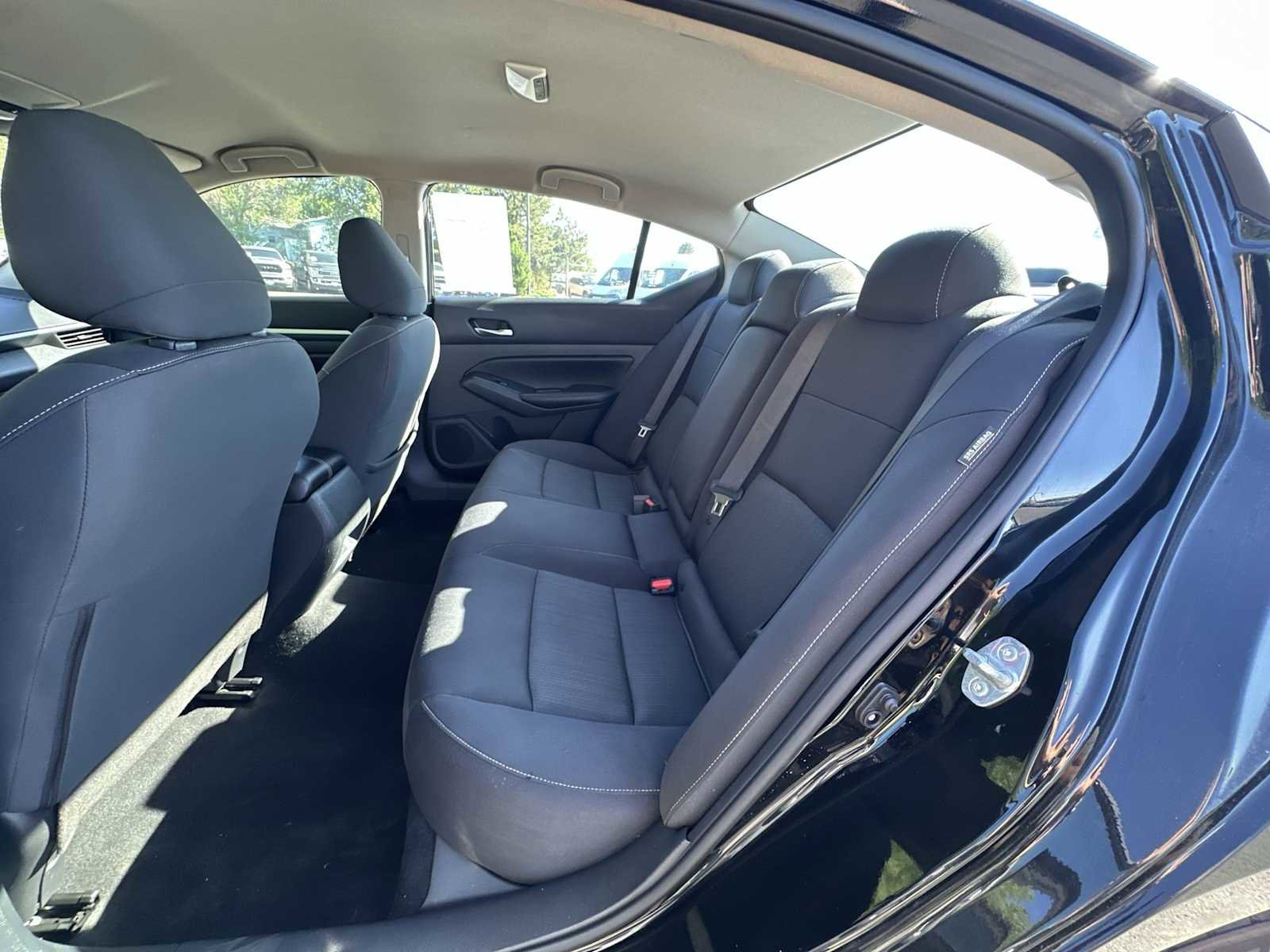 Used 2022 Nissan Altima 2.5 SV image 22